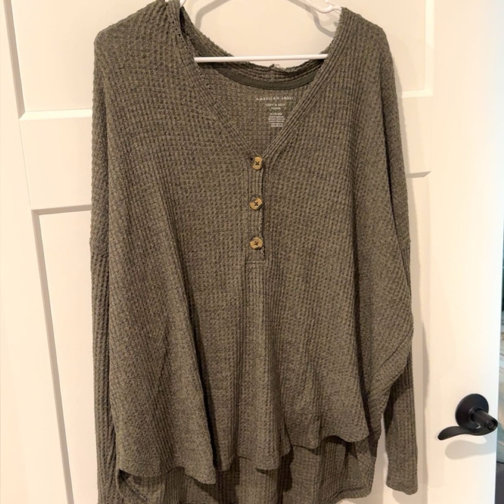 American Eagle Outfitters Olive V-Neck Sweater